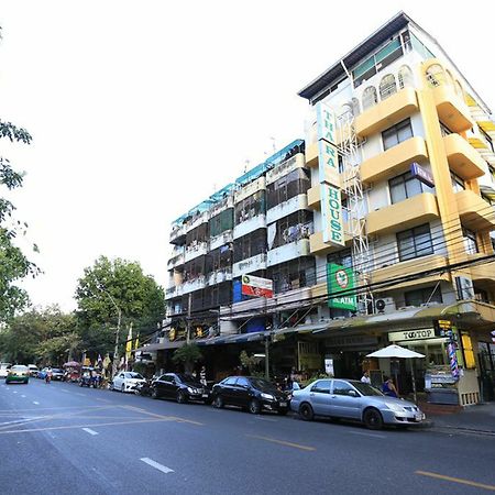 Thara House Hotel Bangkok Kültér fotó