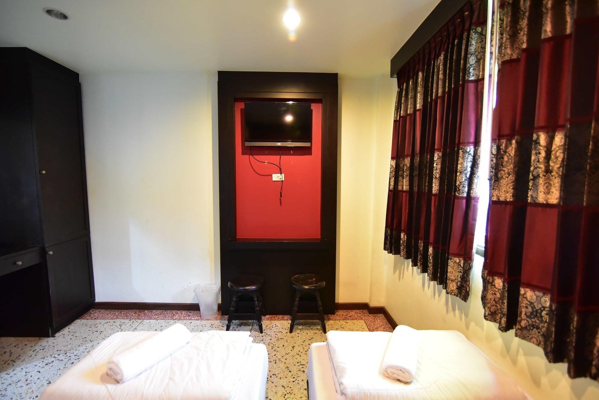 Thara House Hotel Bangkok Kültér fotó