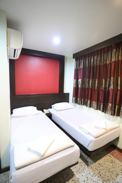 Thara House Hotel Bangkok Szoba fotó