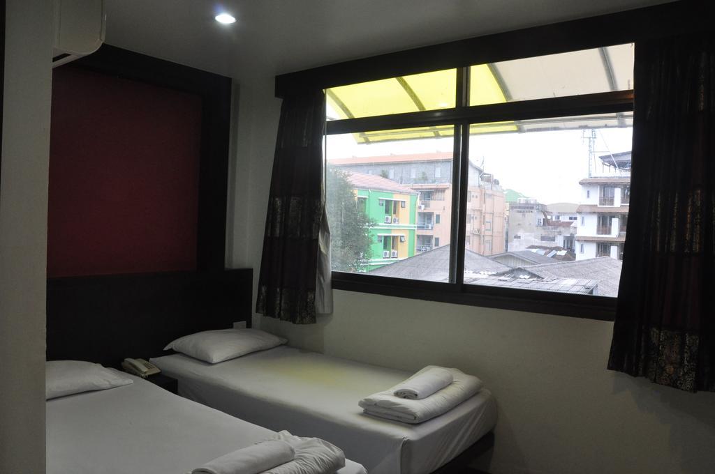 Thara House Hotel Bangkok Szoba fotó