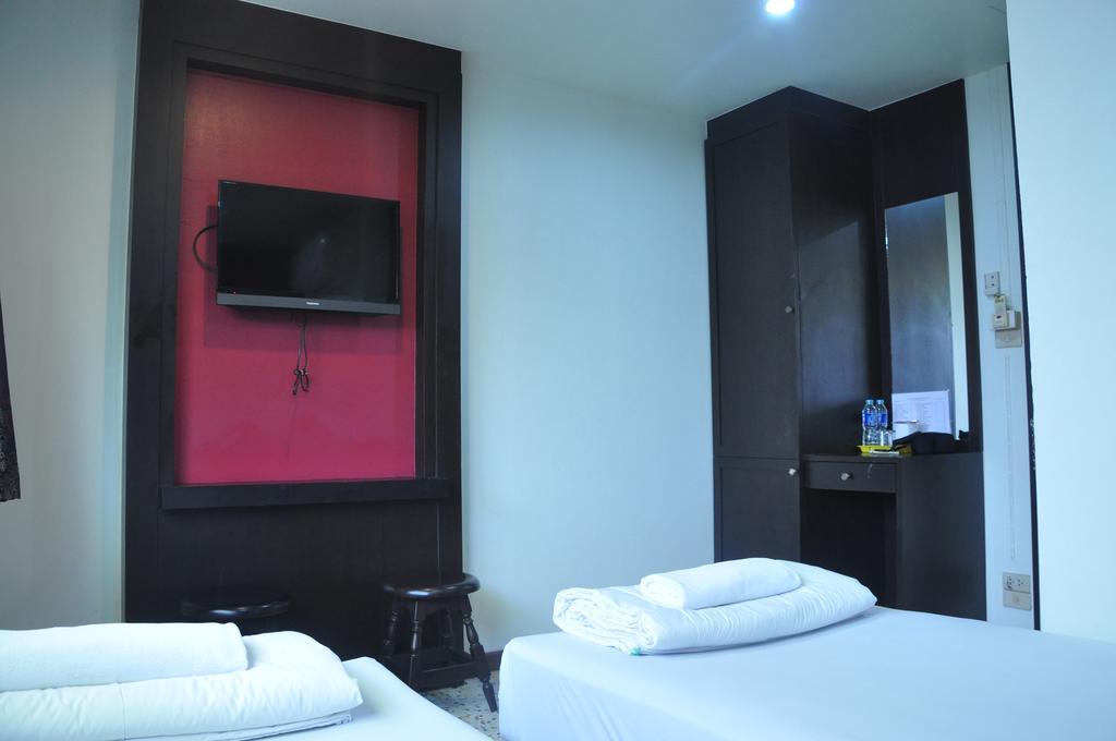 Thara House Hotel Bangkok Szoba fotó