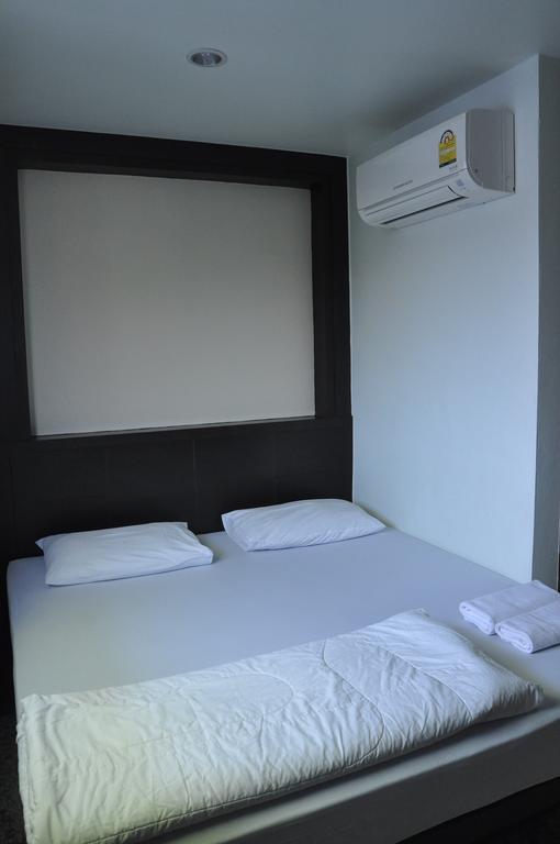 Thara House Hotel Bangkok Kültér fotó