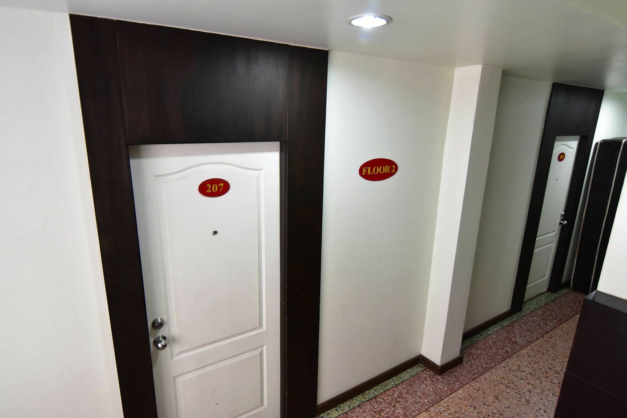 Thara House Hotel Bangkok Kültér fotó