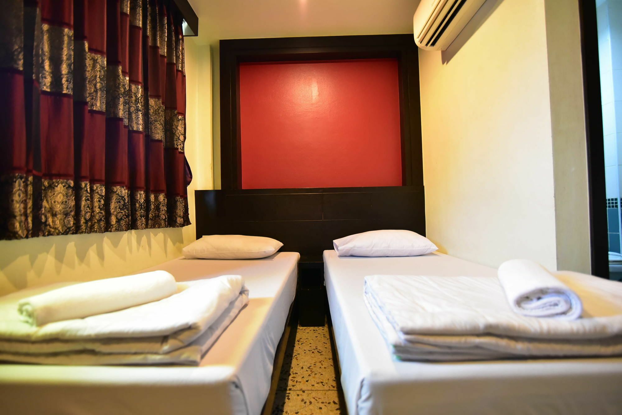 Thara House Hotel Bangkok Kültér fotó